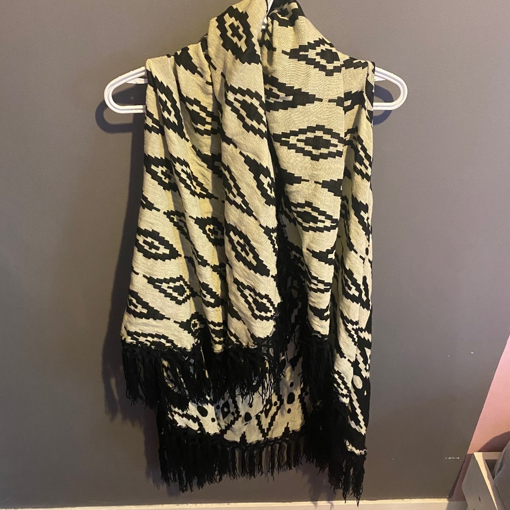 Shawl | Aztec and Fringe